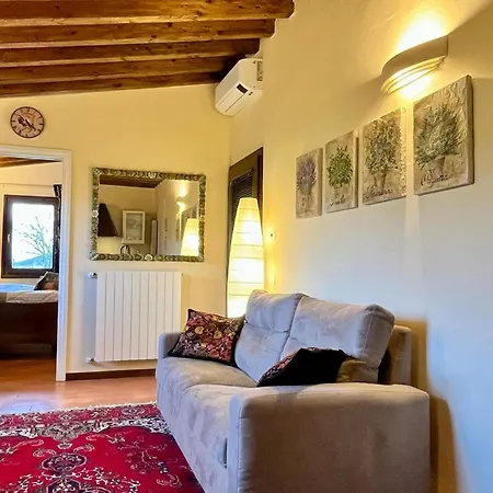 Casale Collecchio Апартаменти *