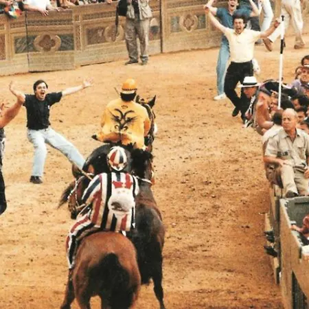 Casale Collecchio Διαμέρισμα Σιένα